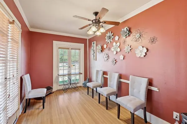 1306 N Locust Street, Denton, TX 76201