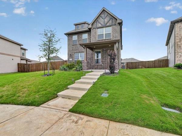 2921 Dixondale Drive, Fort Worth, TX 76108
