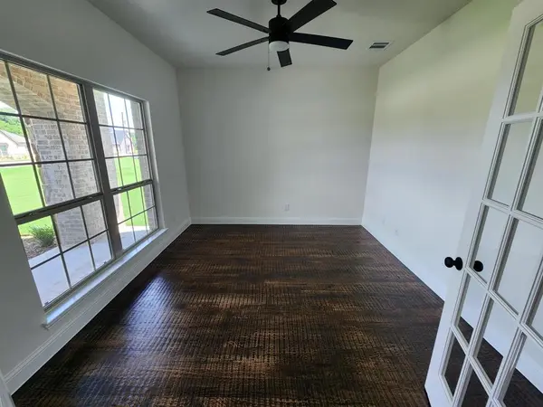 373 Willie's Court, Whitesboro, TX 76273