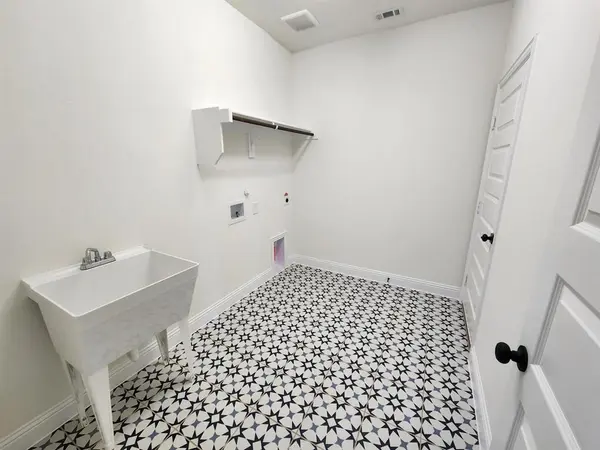 373 Willie's Court, Whitesboro, TX 76273
