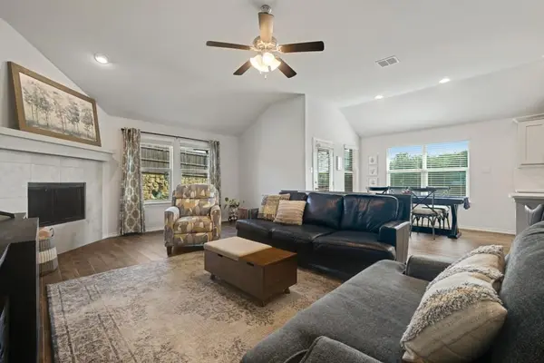 11705 Silver Queen Drive, Aubrey, TX 76227