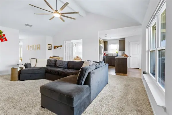 932 American Flyer Boulevard, Fort Worth, TX 76108