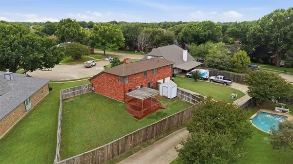 605 Buttercup Circle, Garland, TX 75040
