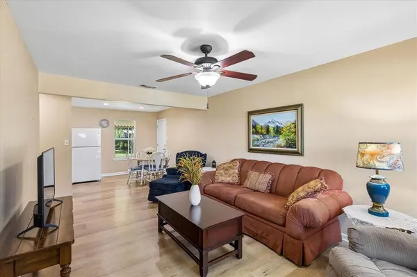 321 Lorna Street, Burleson, TX 76028