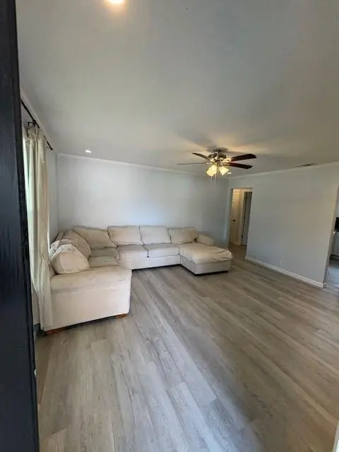 401 Reynolds Road, Athens, TX 75751