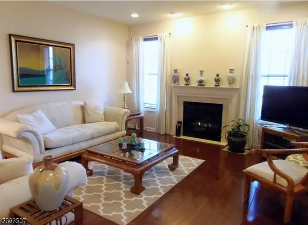 56 Henning Ter, Denville Twp., NJ 07834