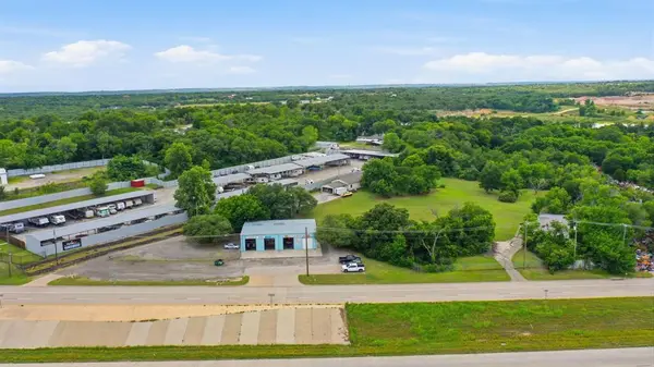 10901 Jacksboro Highway, Fort Worth, TX 76135