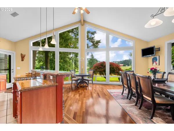 13121 S WARNOCK RD, Oregon City, OR 97045