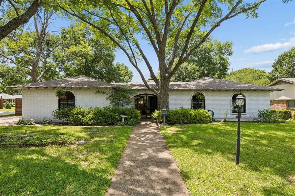 9519 Springwater Drive, Dallas, TX 75228
