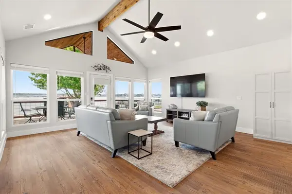 313 Lake Front Drive, Mabank, TX 75156