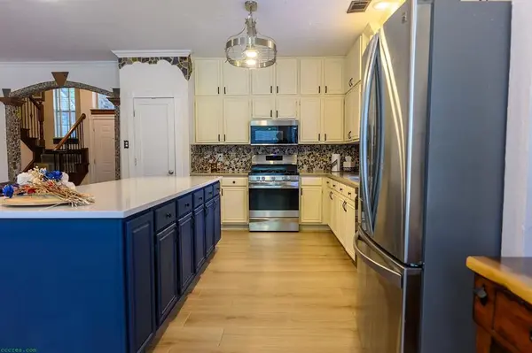 725 Crested Butte Trail, Flower Mound, TX 75028