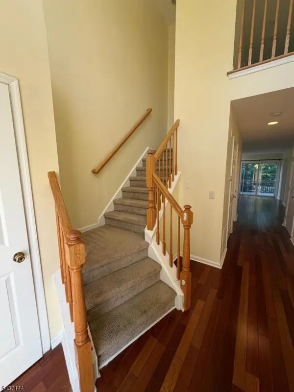 37 Mindy Dr, Franklin Twp., NJ 08873