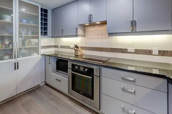 888 4 AVE SW #1406, Calgary, AB T2P0V2