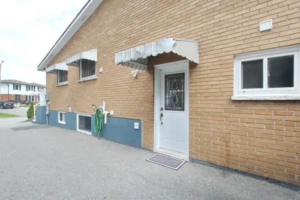 44 Sharon CT, Brampton, ON L6W 3B7