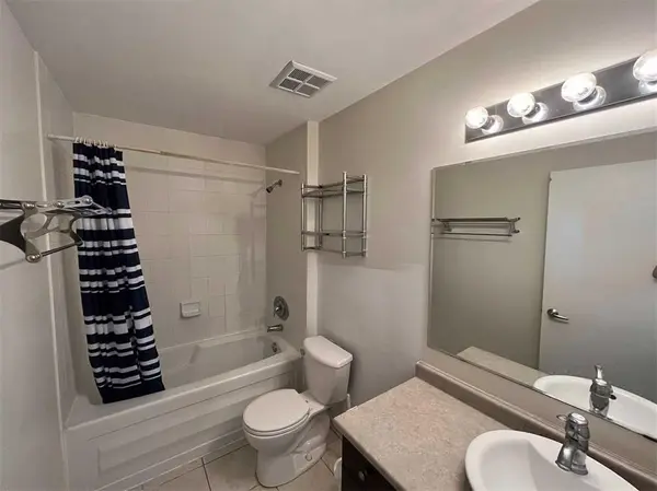 404 King ST W #Unit 422, Kitchener, ON N2G 2L5