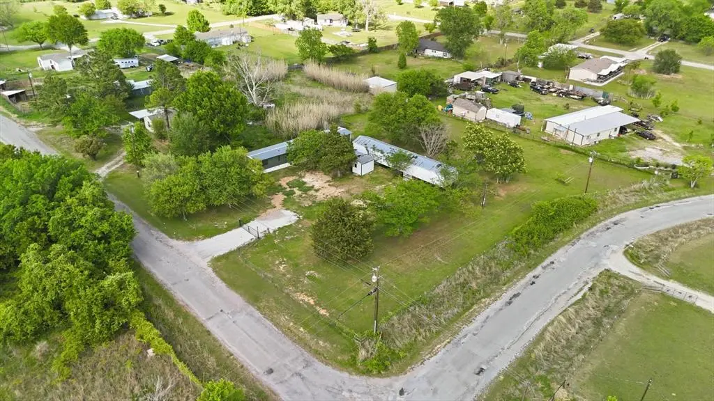 316 Summit Drive, Springtown, TX 76082