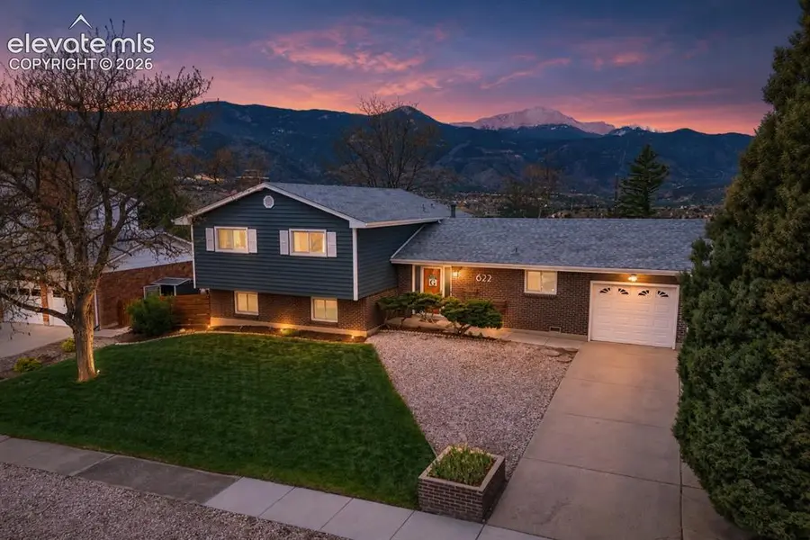 622 Pioneer LN, Colorado Springs, CO 80904