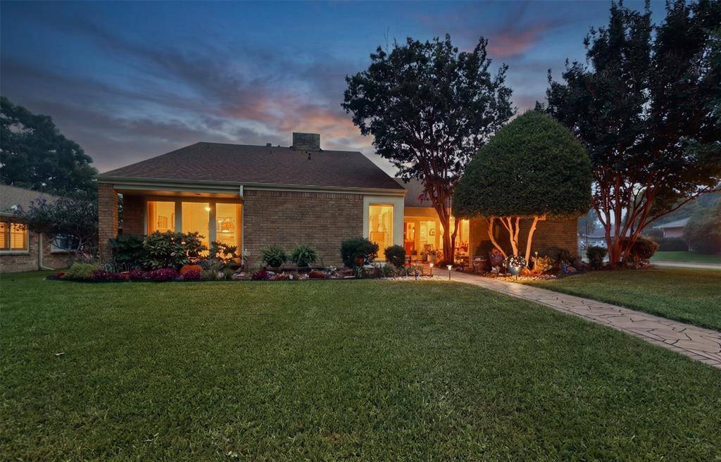 1808 Cherbourg Drive, Plano, TX 75075