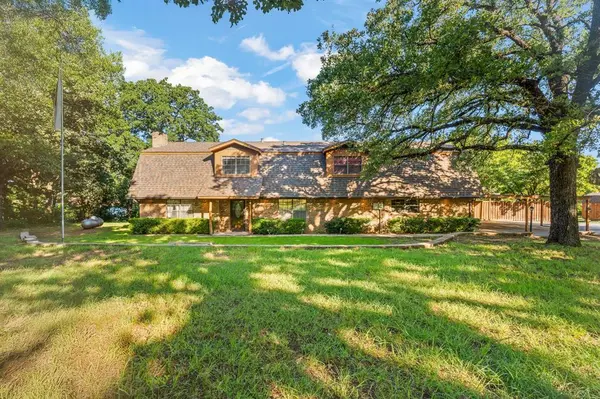 7 Fox Hollow Road, Joshua, TX 76058