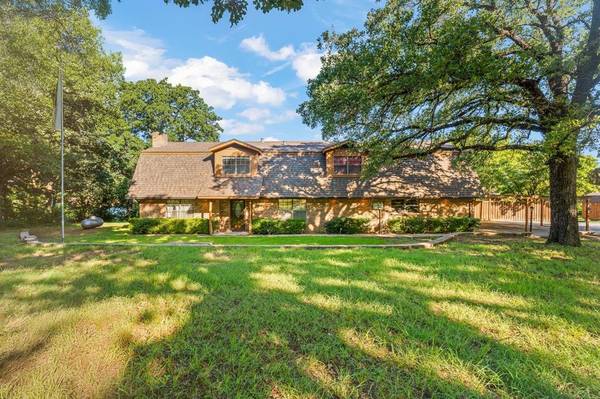 7 Fox Hollow Road, Joshua, TX 76058