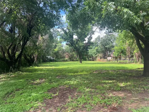 1515 Lindsey Street, Denton, TX 76205
