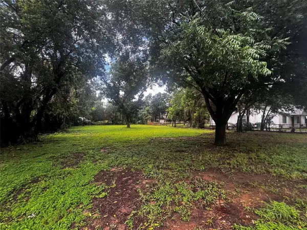 1515 Lindsey Street, Denton, TX 76205