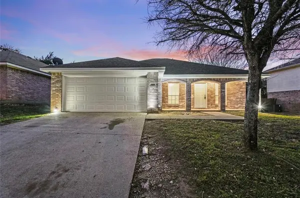 5169 E Rim Road, Dallas, TX 75211