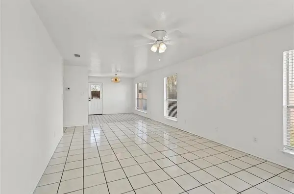 5169 E Rim Road, Dallas, TX 75211