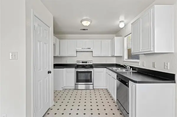 5169 E Rim Road, Dallas, TX 75211