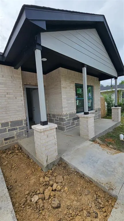 804 S Catherine Street, Terrell, TX 75160