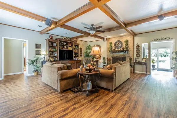 550 CREEK Road, Lorena, TX 76655