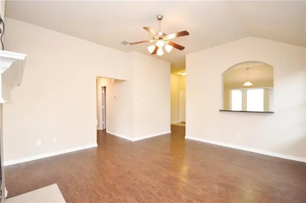 112 Oregon Trail, Waxahachie, TX 75167