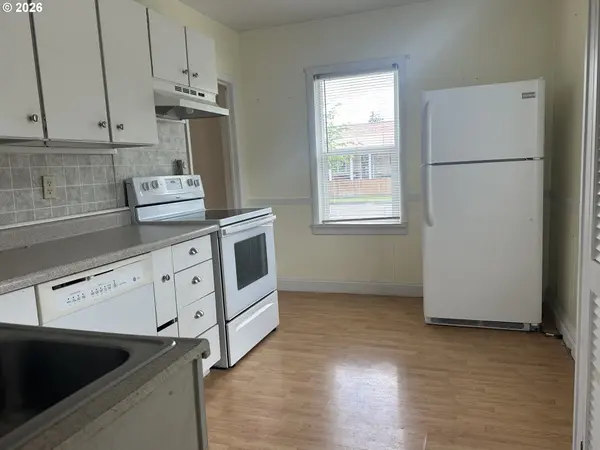3102 GARFIELD ST, Longview, WA 98632