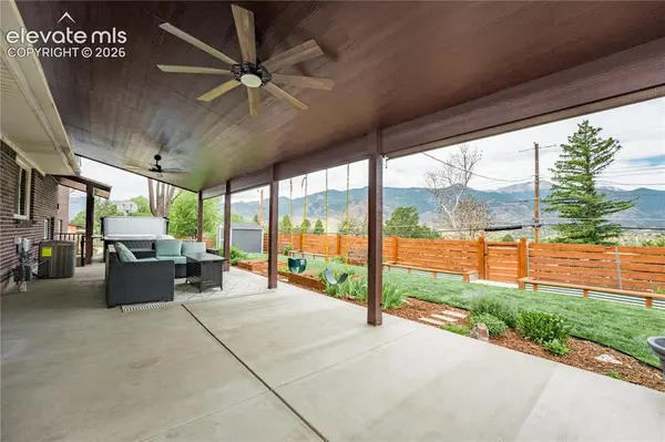 622 Pioneer LN, Colorado Springs, CO 80904