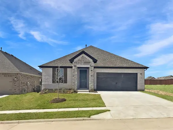 1416 Elle Lane, Aubrey, TX 76227
