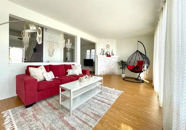 59 Muskoka AVE, Oshawa, ON L1J 1A1
