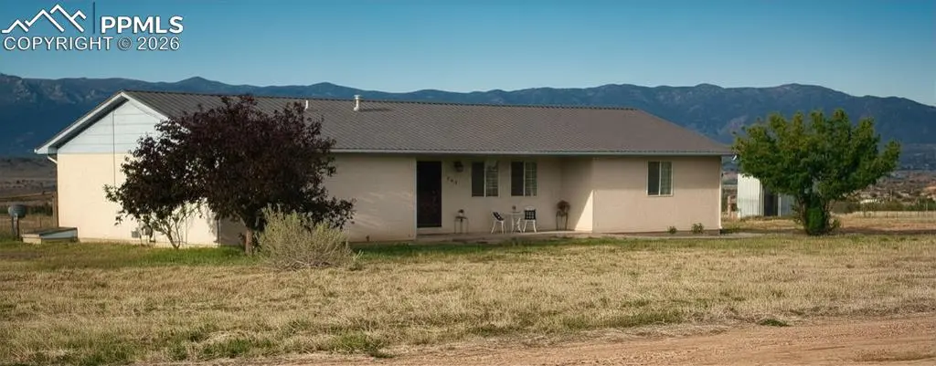 62 9th AVE, Penrose, CO 81240