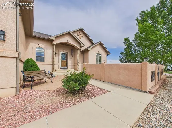553 S Saunders DR, Pueblo West, CO 81007