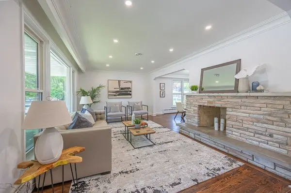 33 Tinder CRES, Toronto C13, ON M4A 1L2