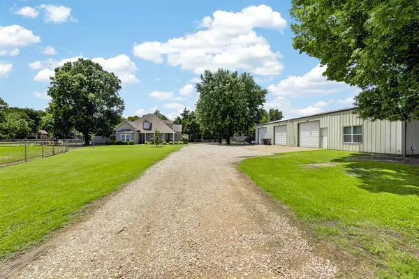 1353 E FM 1564, Quinlan, TX 75474