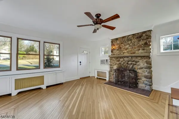 10 Lake Drive West, Wayne Twp., NJ 07470