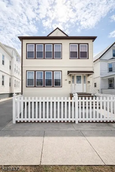 19 Burgess Pl, Passaic City, NJ 07055