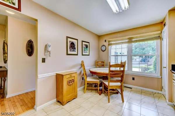 615 REVERE CT, Raritan Twp., NJ 08822