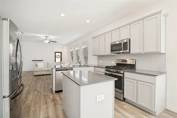 2911 S Griffin Lane, Forney, TX 75126