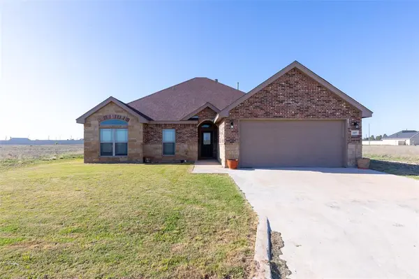 105 Tom Dobbins Drive,  Roscoe,  TX 79545