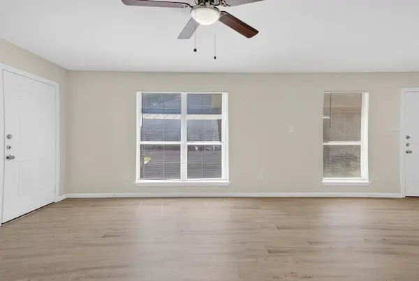 2971 Loving Avenue, Fort Worth, TX 76106