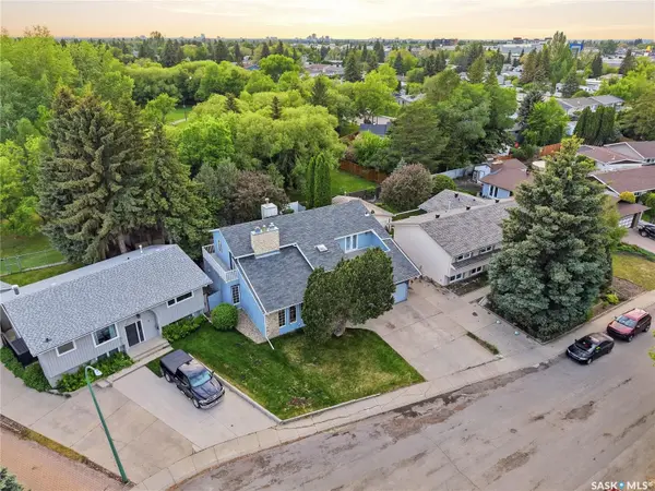 206 Willoughby CRESCENT, Saskatoon, SK S7H 4W7
