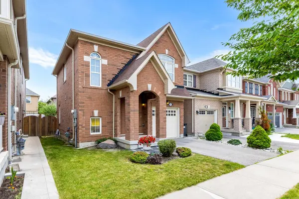 17 Francis Lundy ST, Brampton, ON L6Y 4X8
