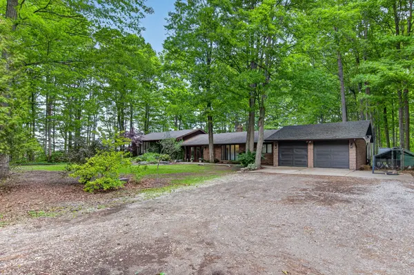 5630 EGREMONT DR, Middlesex Centre, ON N0M 2A0