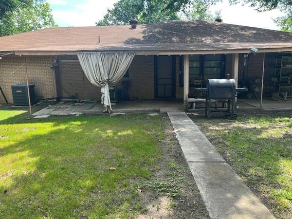 1211 Belmont Street, Gainesville, TX 76240